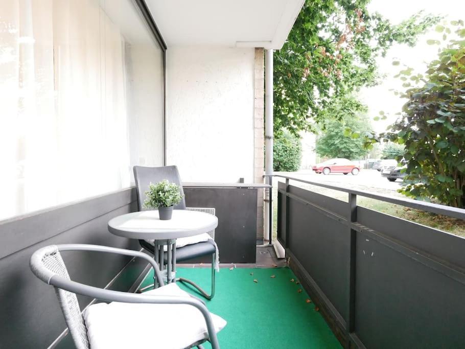 61 M2 Erdgeschosswohnung Mit Eigenem Parkplatz Vorm Haus Osnabrück Exteriör bild